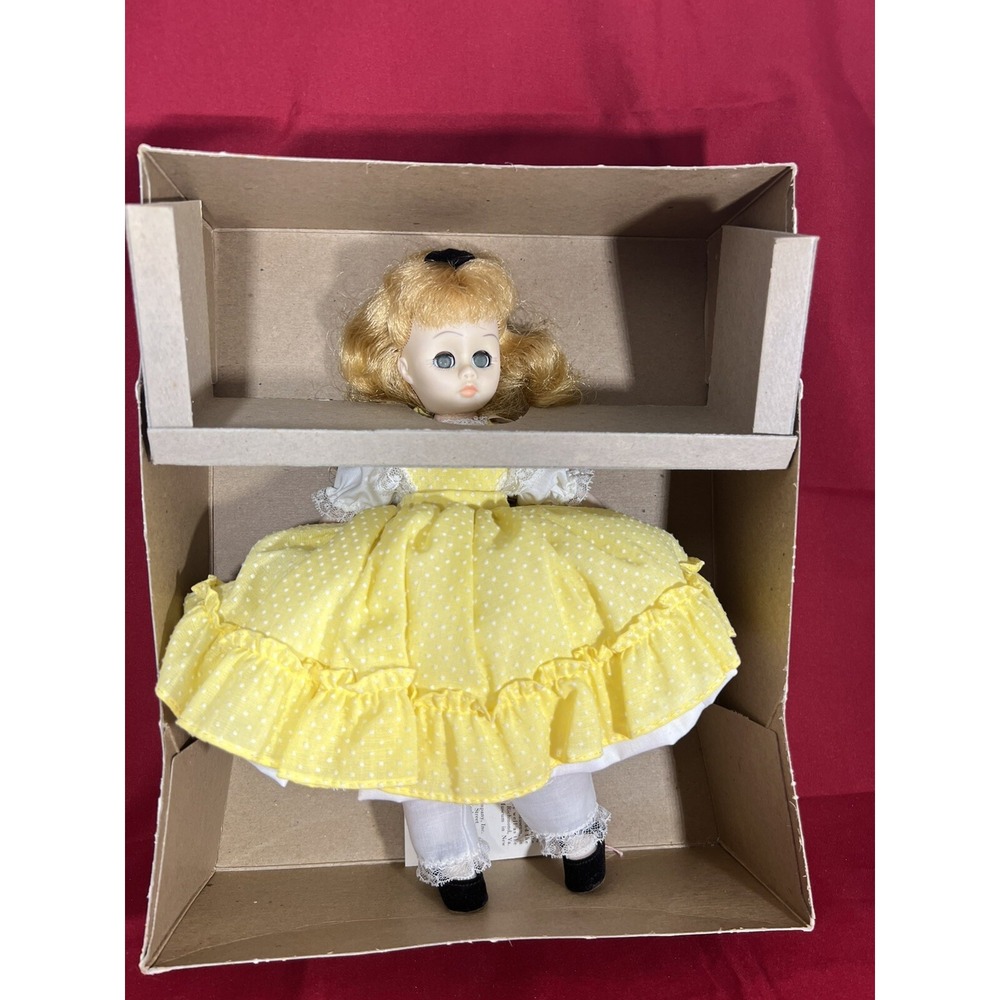 Madame Alexander 12" AMY 1320 w Box Little Women in Yellow Dress Vintage